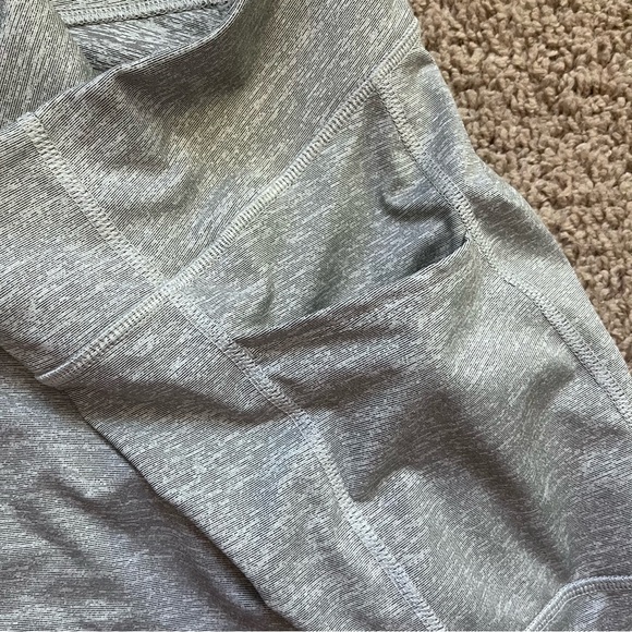 Tek Gear gray workout gray capri leggings - Picture 5 of 7